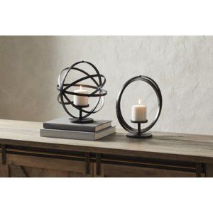 NWOT: One Blackish-gray Metal Candle holder